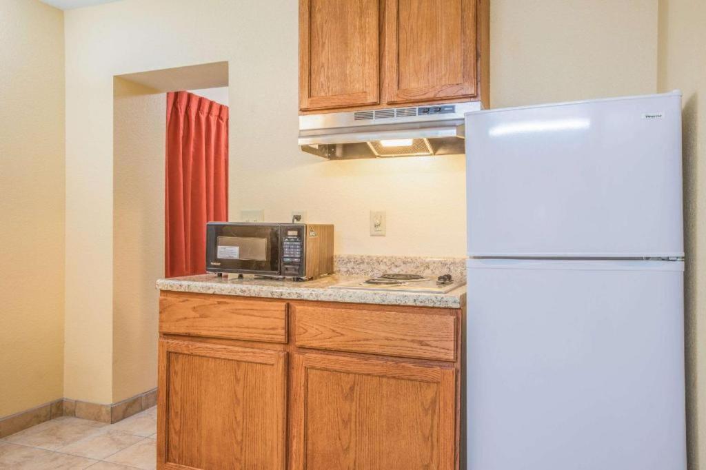 Rodeway Inn & Suites Macon Eksteriør bilde
