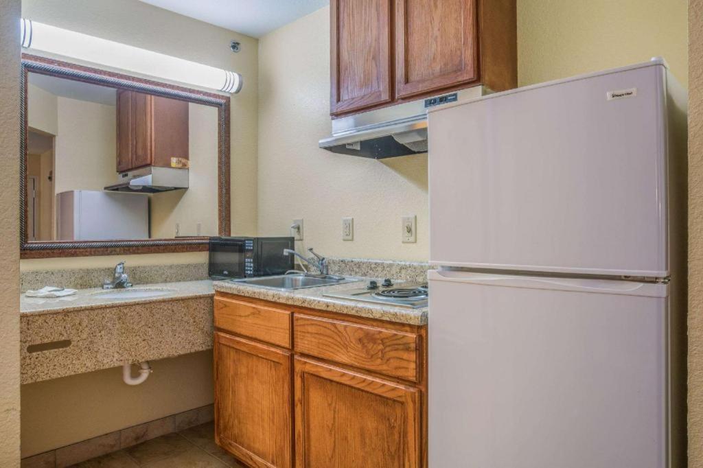 Rodeway Inn & Suites Macon Eksteriør bilde