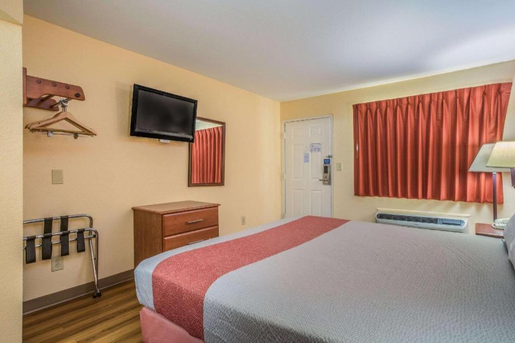 Rodeway Inn & Suites Macon Eksteriør bilde