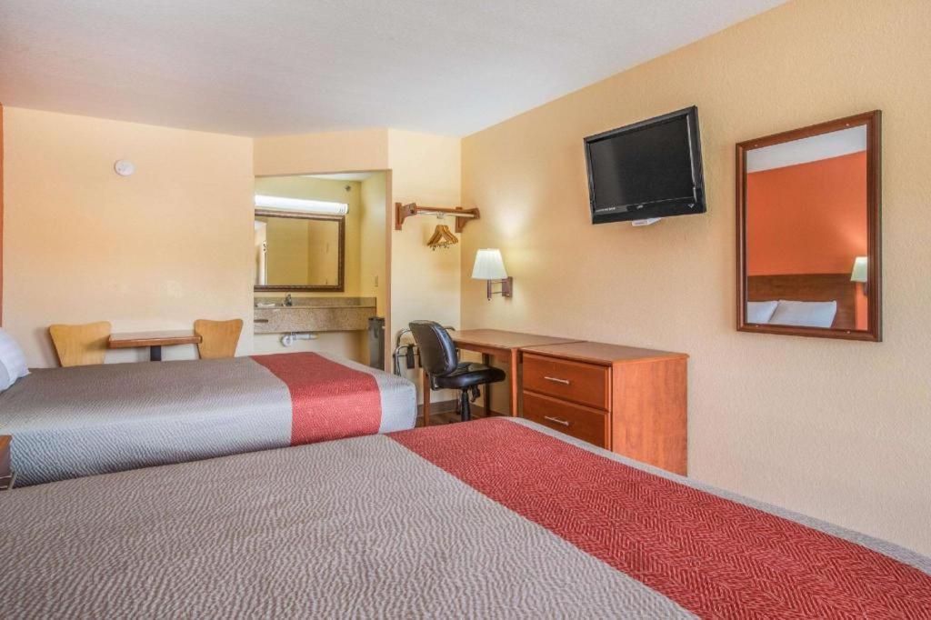 Rodeway Inn & Suites Macon Eksteriør bilde