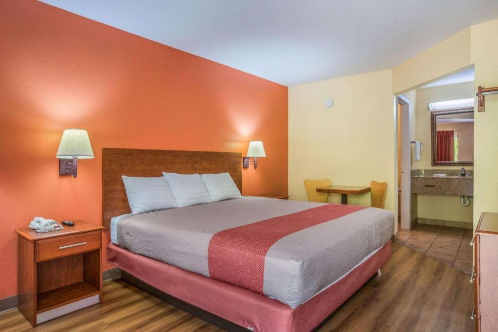 Rodeway Inn & Suites Macon Eksteriør bilde