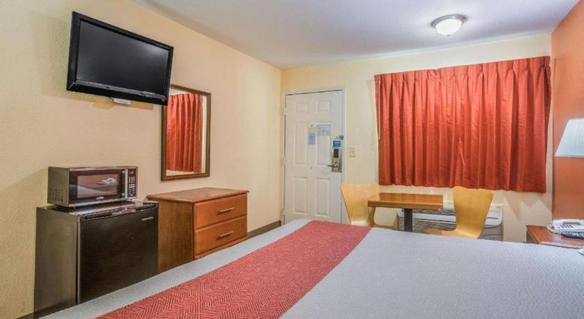 Rodeway Inn & Suites Macon Eksteriør bilde